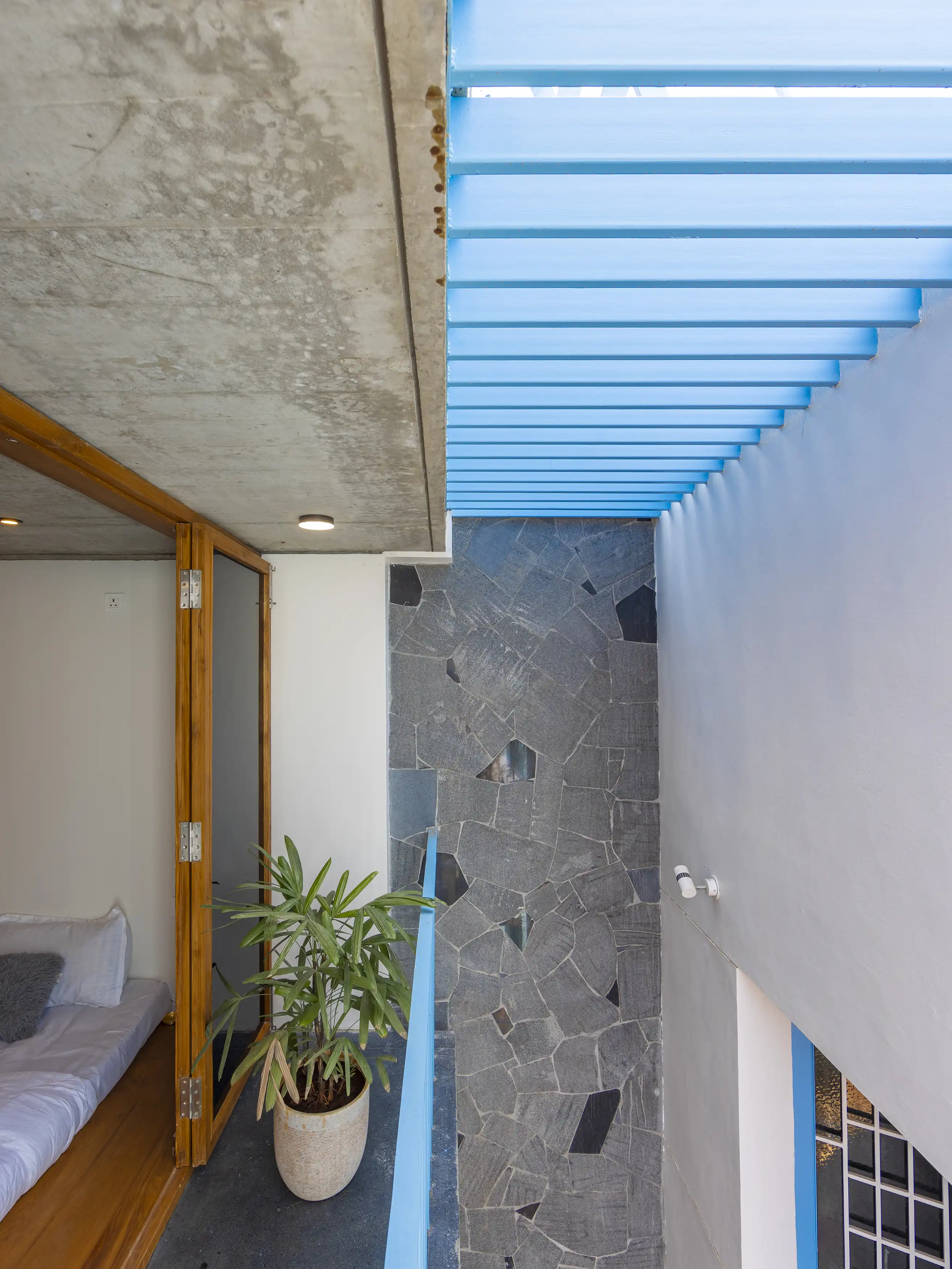 20 Sq.m House stone balcony