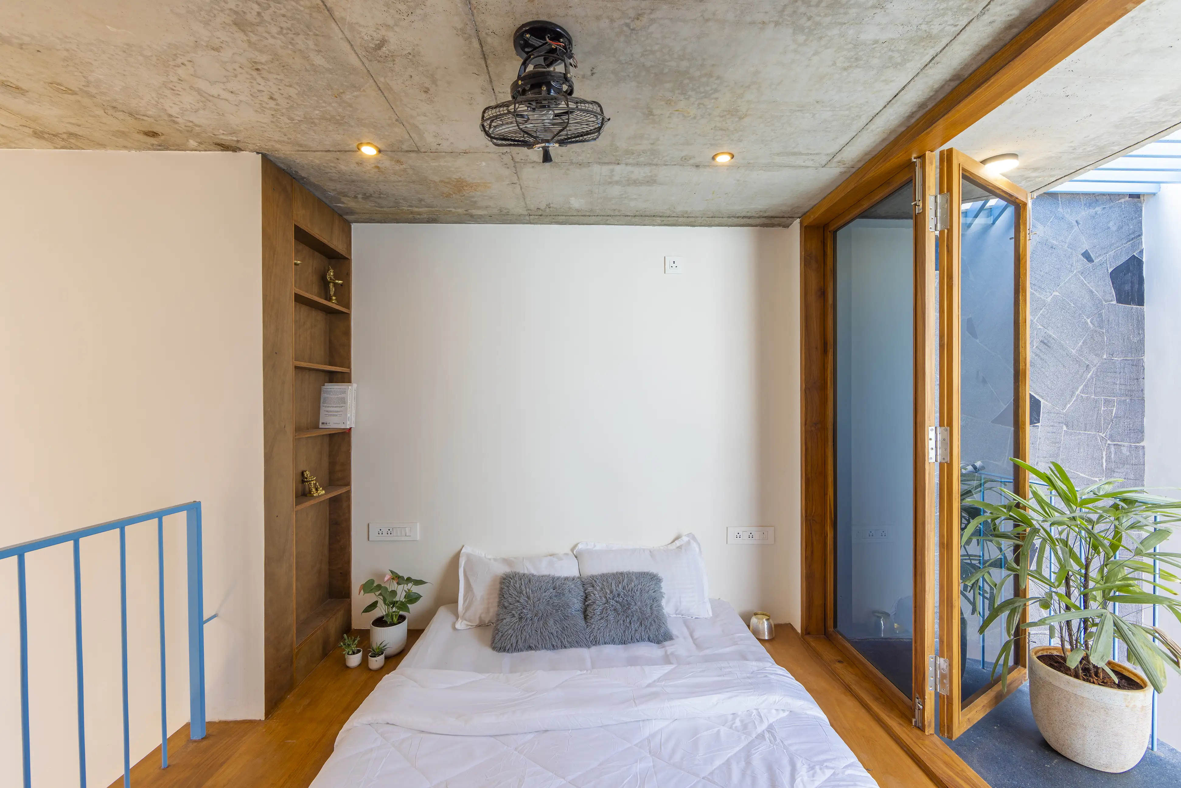 20 Sq.m House mezzanine master bedroom
