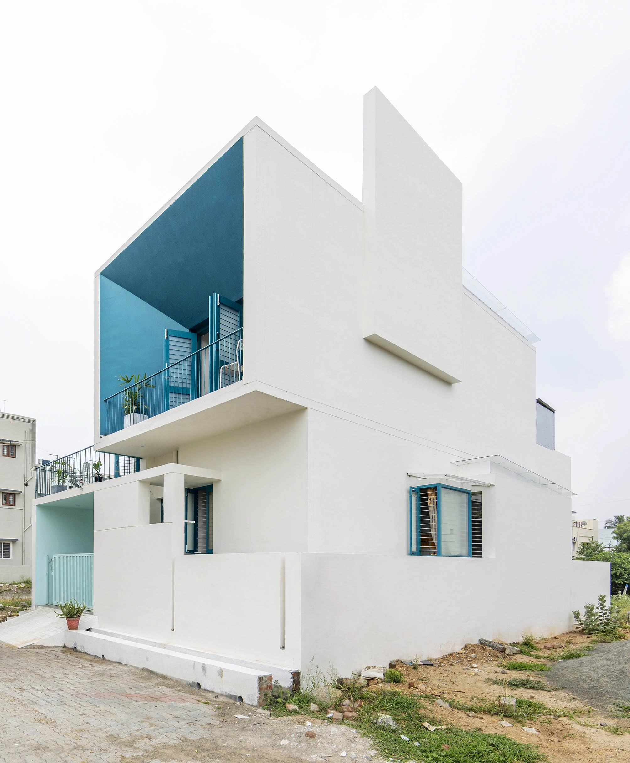 Bridge Bungalow upper level and stair view